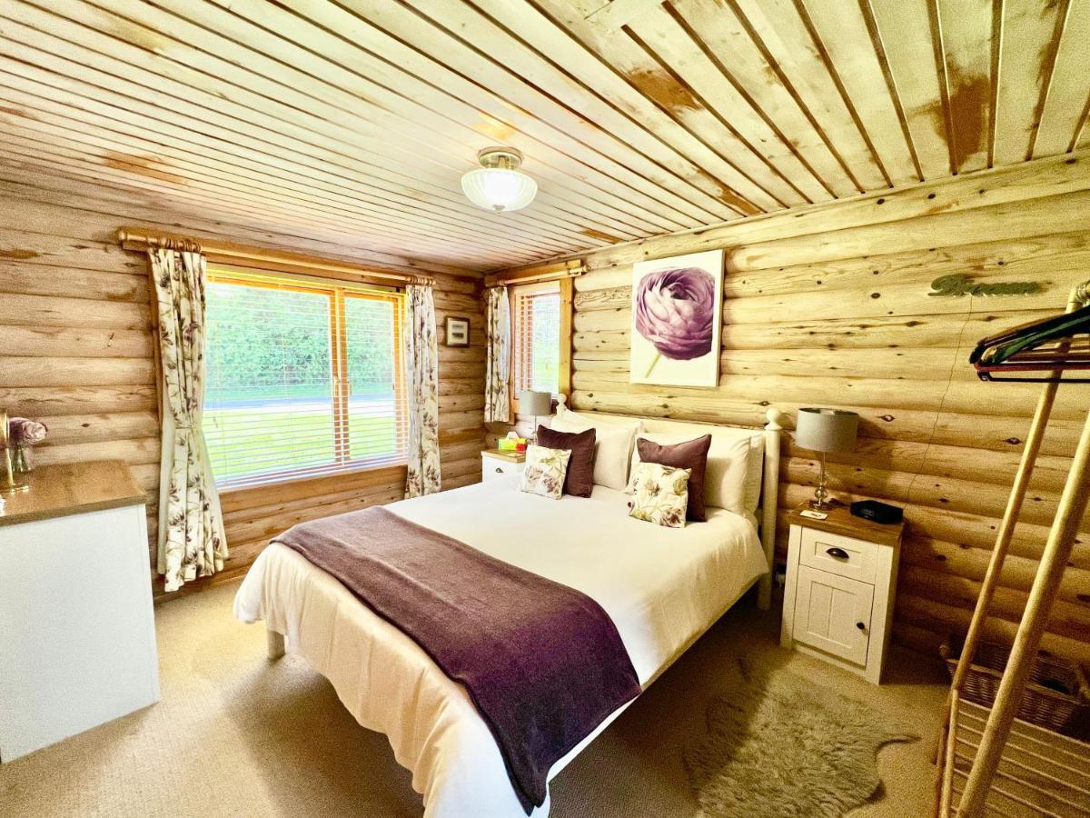 Lindley Log Cabin Lincoln Exterior photo
